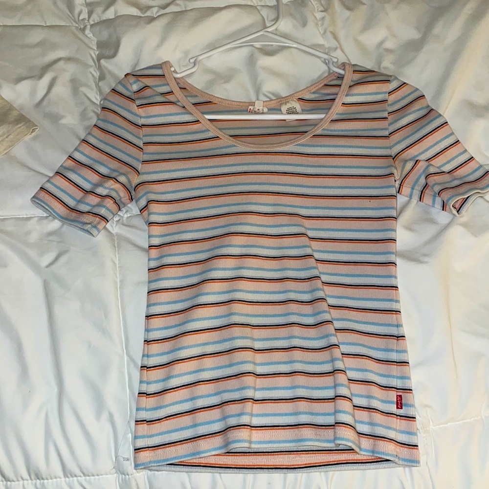 striped colored levi’s shirt, nice fit